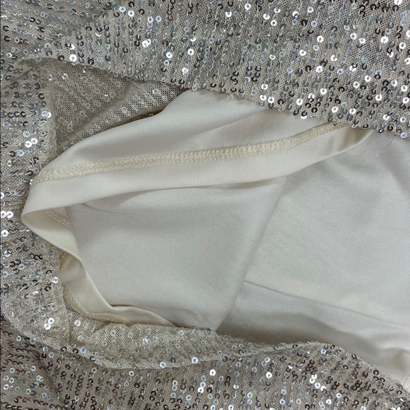 Julia Jordan Long Sleeve Sequin Dress in Cream Ladies Size 8 - Picture 14 of 16